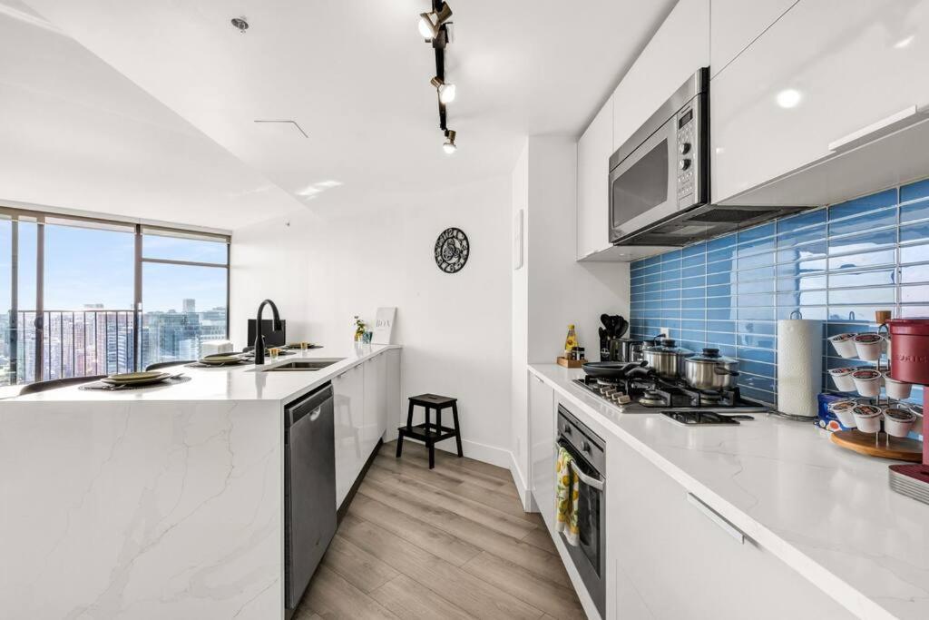 Central Luxury Apartment With Best City Views! Ванкувър Екстериор снимка